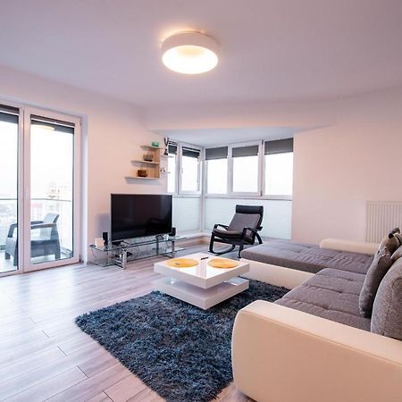 Luxury Westpark 2 Presidentialsuite With Lake View W4 Bucarest Esterno foto
