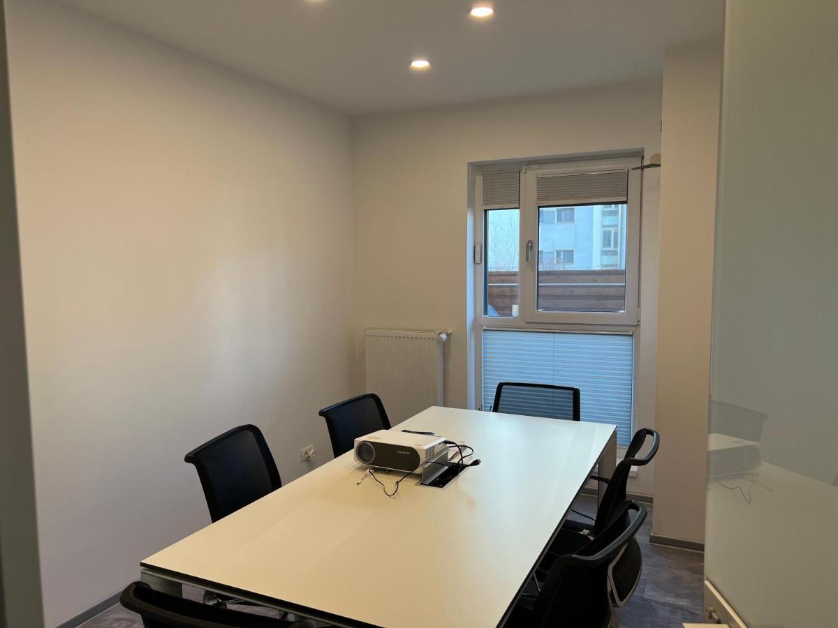 Luxury Westpark 2 Presidentialsuite With Lake View W4 Bucarest Esterno foto
