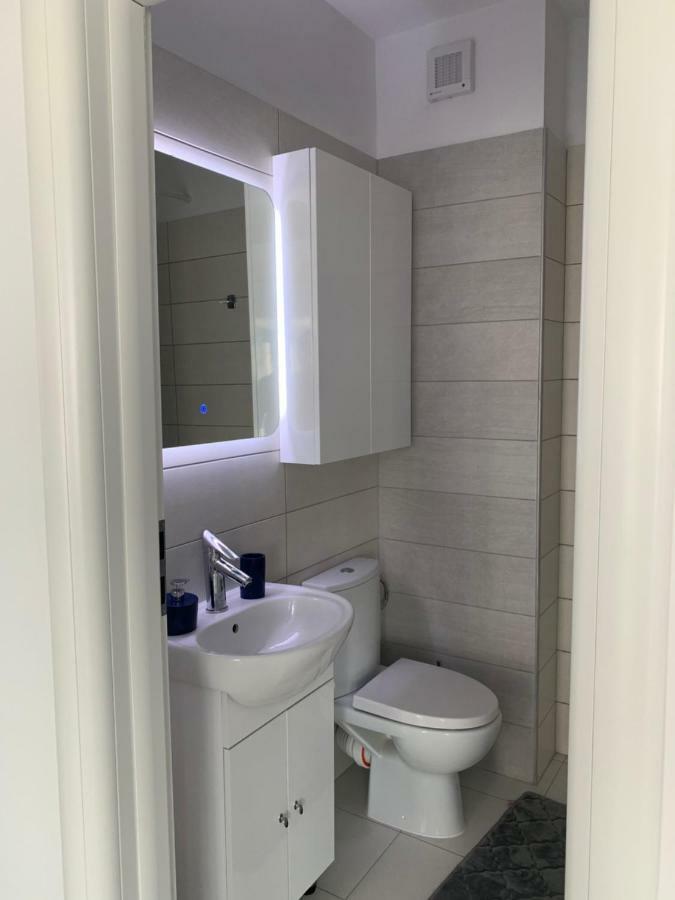 Luxury Westpark 2 Presidentialsuite With Lake View W4 Bucarest Esterno foto