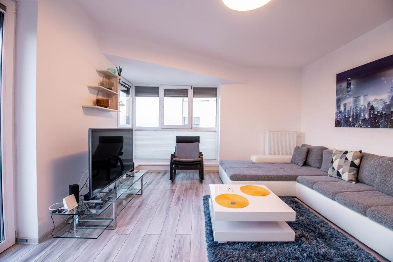 Luxury Westpark 2 Presidentialsuite With Lake View W4 Bucarest Esterno foto